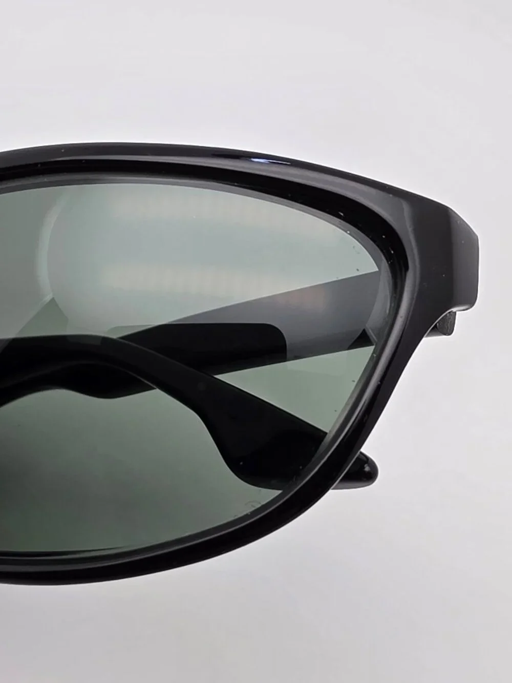 Ray-Ban B&L W3095 Gloss Black Frame G-15 Green Mineral Glass Lens Sunglasses